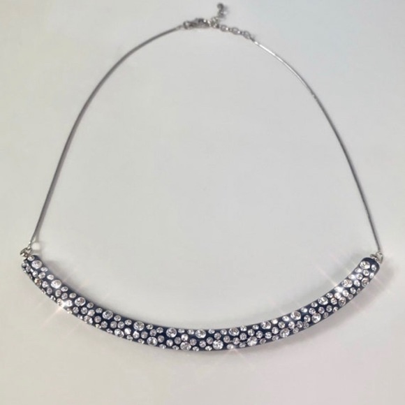 Acrylic Crystal Choker Necklace Embellished With Genuine Crystal Stone Elements - Picture 6 of 10